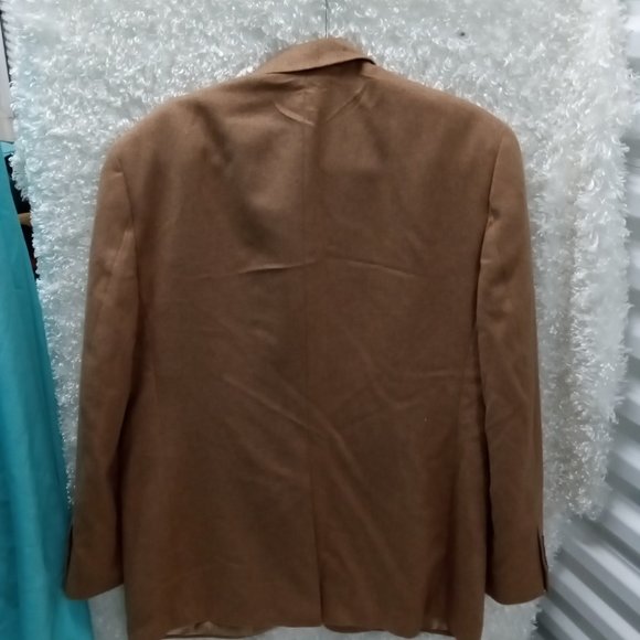 100% Camel Hair Blazer.  Looks new! - Picture 2 of 9